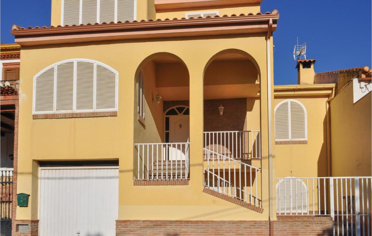 Cozy Home In Olivares With Outdoor Swimming Pool Екстериор снимка
